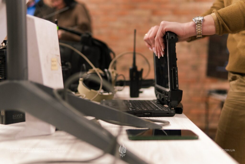 «Протокол: НЕБО». Військові бригади «Червона Калина» провели тактичний вишкіл для журналістів 6