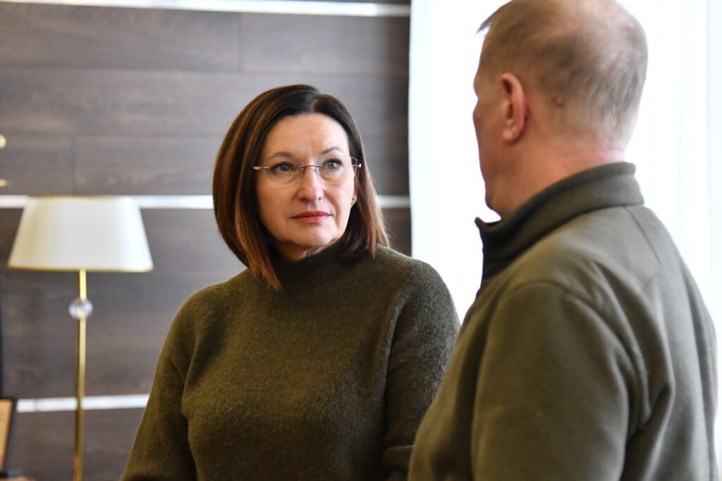 Журналістика стала частиною військової спеціалізації: на Волині відзначили колег у погонах 23 Журналістика стала частиною військової спеціалізації: на Волині відзначили колег у погонах 6