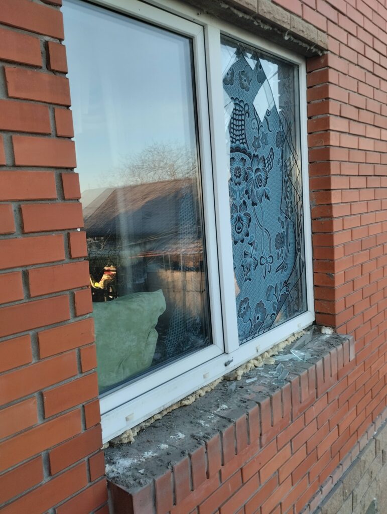 Дніпро знову під обстрілом: постраждало житло журналістки Вікторії Сидоренко 21 Дніпро знову під обстрілом: постраждало житло журналістки Вікторії Сидоренко 4