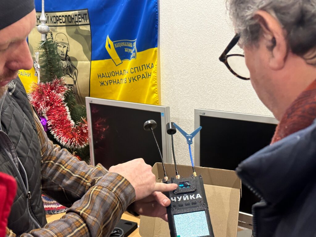 «Це перша війна, яку я висвітлював, де фронт – це не стільки лінія, скільки сіра зона з градацією ризику» - журналіст The Economist Тім Джуда 3