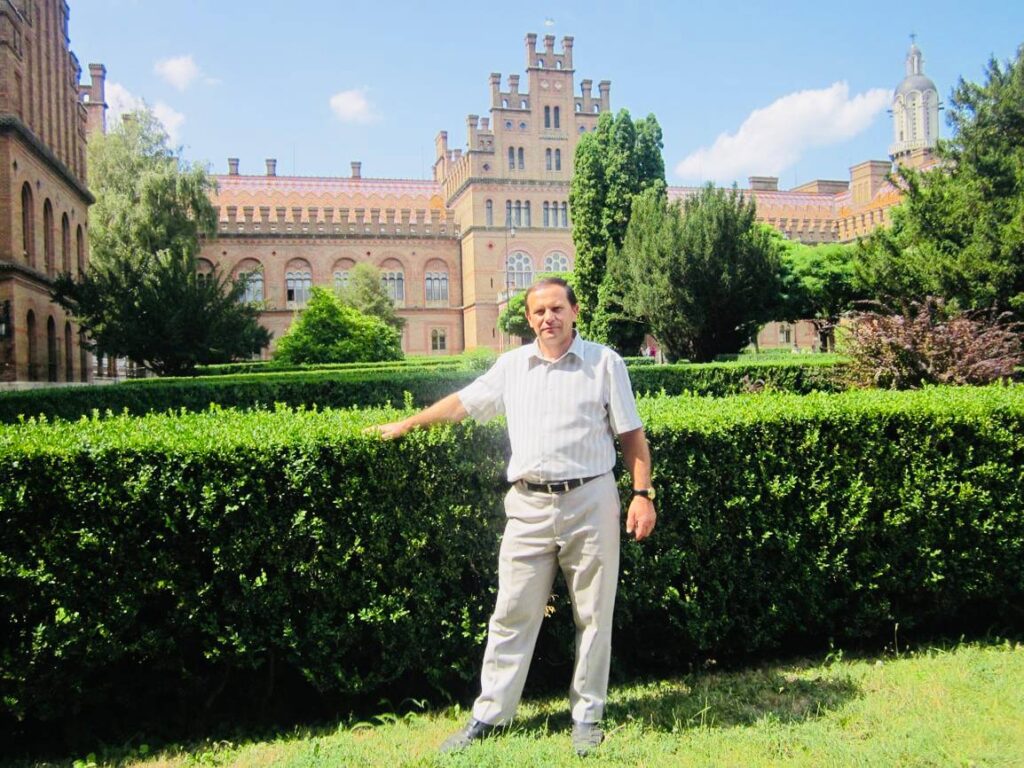 «Ми тримаємося з усіх сил: раніше – на ентузіазмі, тепер – на фанатизмі», – Михайло Захарчук, директор-головний редактор богородчанської газети «Слово народу» 4