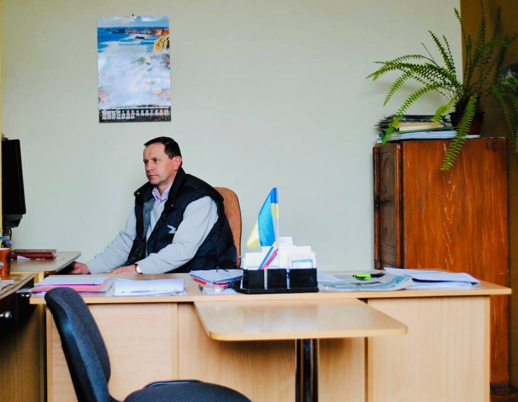 «Ми тримаємося з усіх сил: раніше – на ентузіазмі, тепер – на фанатизмі», – Михайло Захарчук, директор-головний редактор богородчанської газети «Слово народу» 7