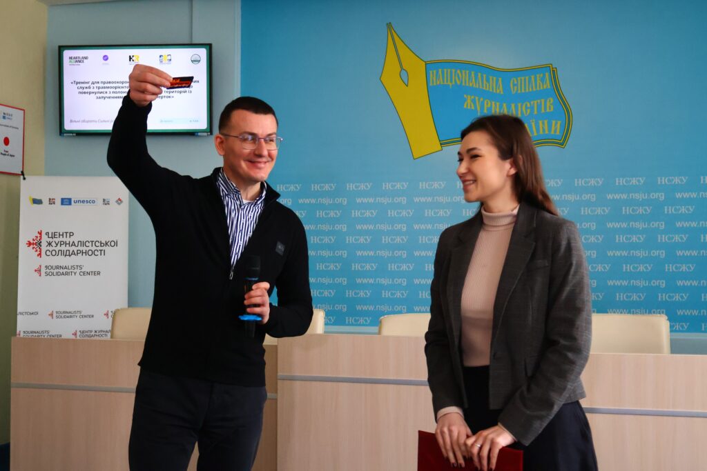 Ірина Сампан: «Найкраще, що я можу робити для своєї країни, — це знімати війну» 19 Ірина Сампан: «Найкраще, що я можу робити для своєї країни, — це знімати війну» 2