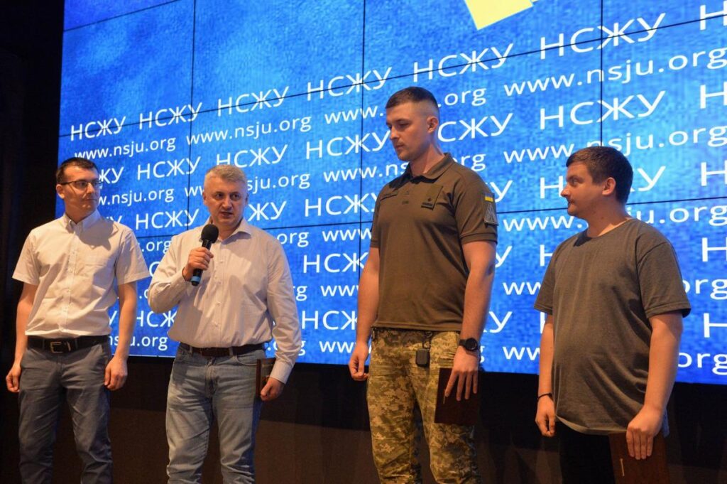 «Кожен вихід – лотерея, але солдати це роблять, тож мусимо і ми...» НСЖУ про важливість військових журналістів 4