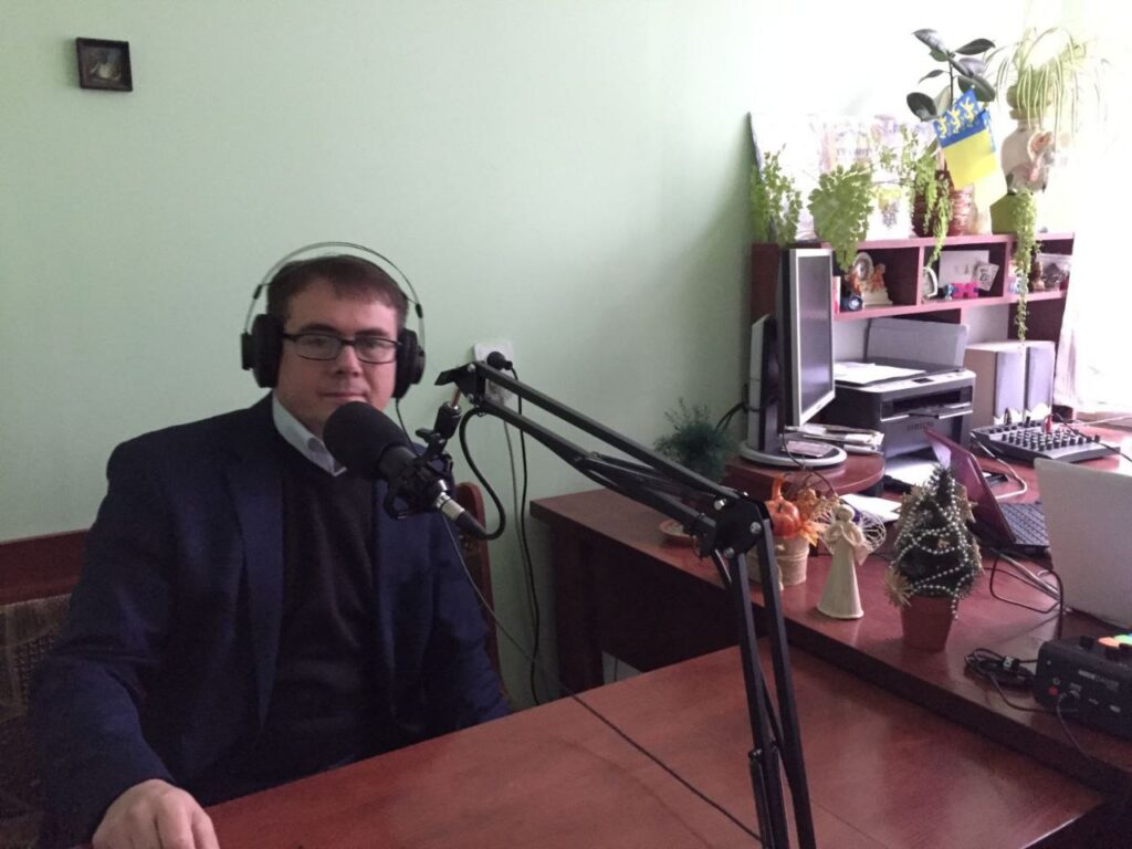 «Ми фактично стаємо соціальними журналістами»:  як працюють медіа Львівщини в умовах тривалих відключень та цифрових викликів 2