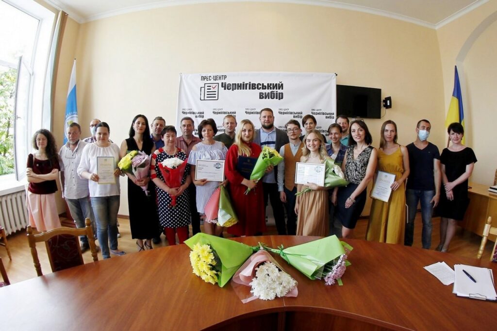 «І в редакції, і в армії – не тільки робота. Це – місія»: Олександр Назаренко, голова Чернігівської обласної організації НСЖУ, військовослужбовець ЗСУ 22 «І в редакції, і в армії – не тільки робота. Це – місія»: Олександр Назаренко, голова Чернігівської обласної організації НСЖУ, військовослужбовець ЗСУ 5