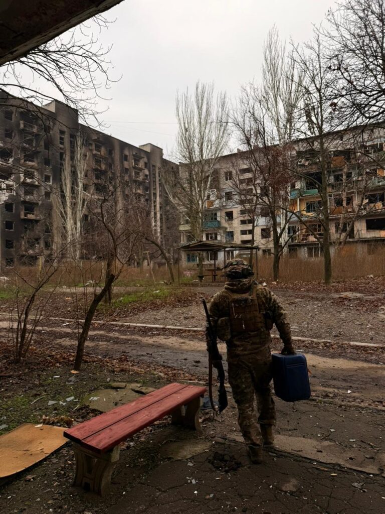 «Ми – очі цієї війни», – медійники в погонах про свою роботу напередодні Дня військового журналіста 16