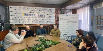 «Вражає ваша незламність»: американський благодійник Джерад Малоун зустрівся в коворкінгу Запорізького ЦЖС з журналістами