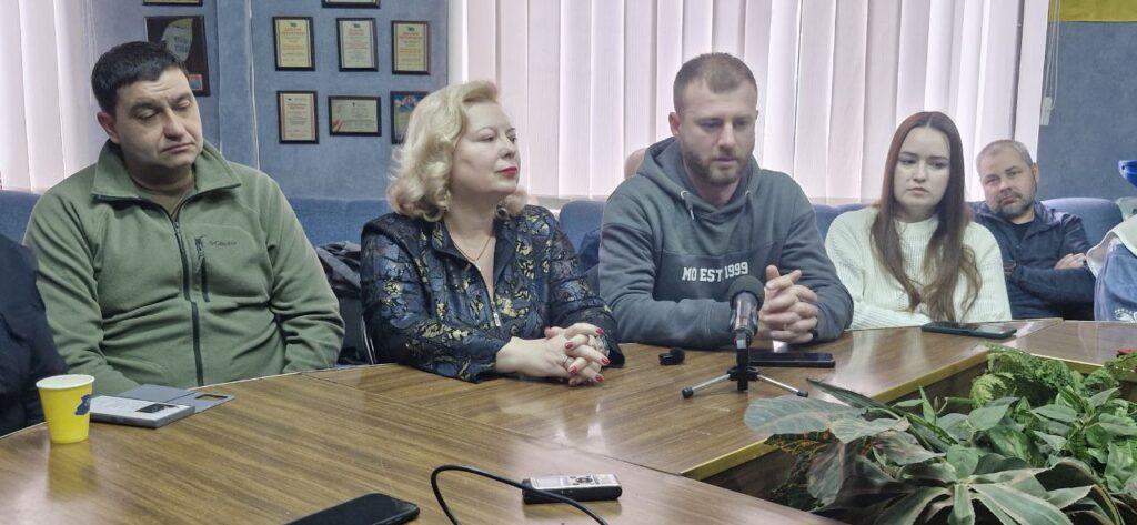 «У кожного своя війна»: у Запоріжжі згадали чотири роки боротьби і загиблих журналістів 2