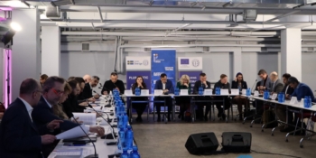 Іноземні інформаційні впливи і маніпуляції – як вистояти демократії?