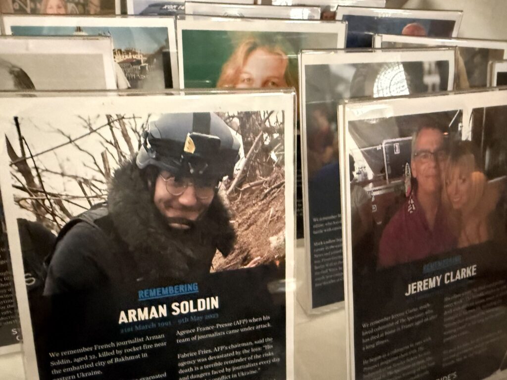 За українських воєнкорів моляться в «журналістській» церкві в Лондоні