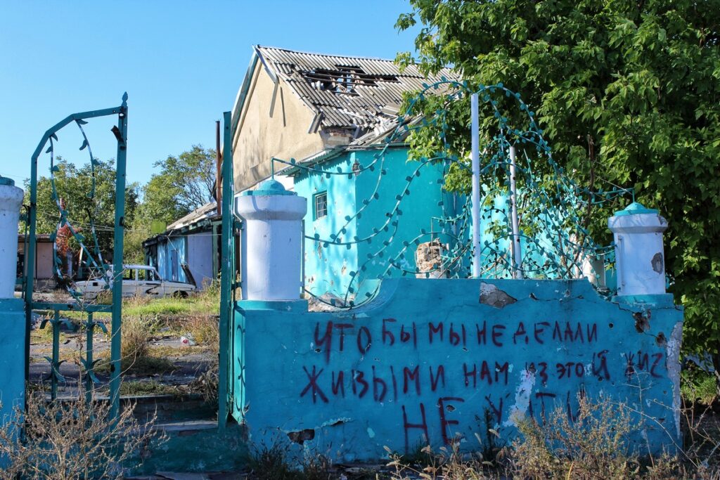 «Ми готові створювати життя на руїнах»: історія херсонської журналістки Олени Гнітецької 12