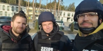 «Хто стоїть за роботою іноземних журналістів в Україні?»: досвід фіксера