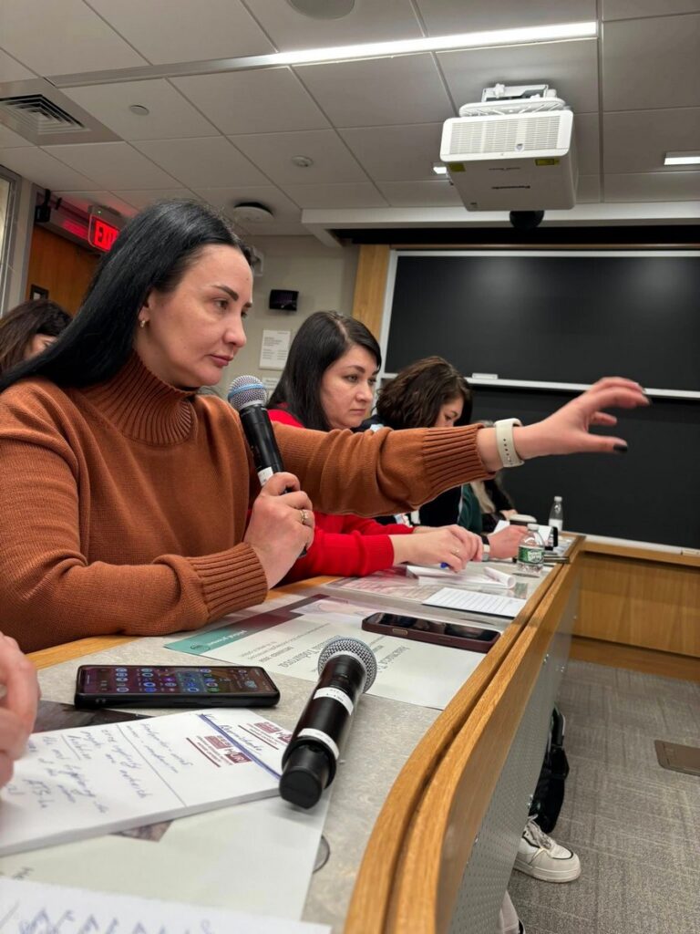 Ліна Кущ розповіла в Гарварді про цивільних полонених жінок та ув'язнених журналісток 5