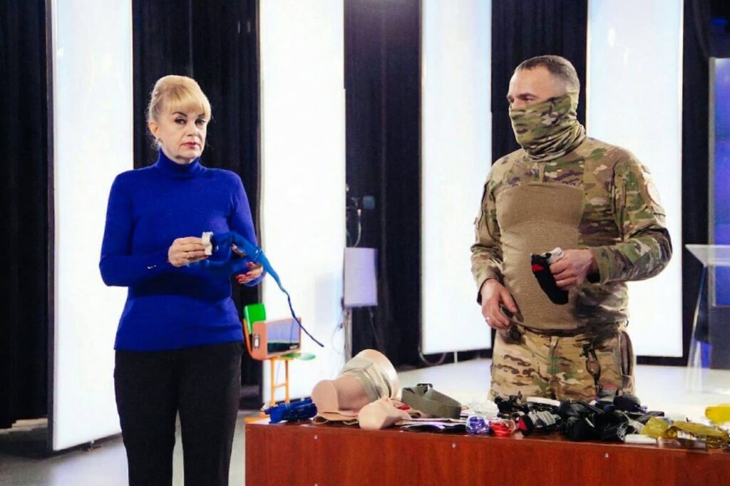 Як діяти у критичних ситуаціях та зберегти життя: Івано-Франківський ЦЖС організував тренінг для прикарпатських медійників 20 Як діяти у критичних ситуаціях та зберегти життя: Івано-Франківський ЦЖС організував тренінг для прикарпатських медійників 3