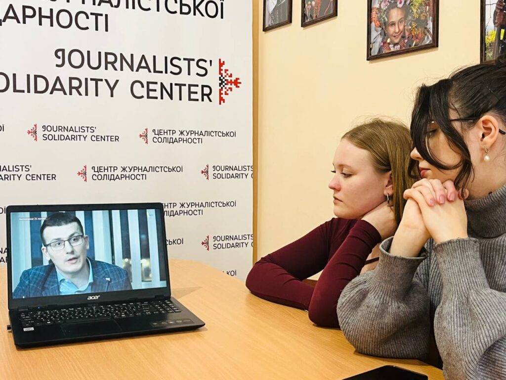 Навчання, досвід і мотивація: в Івано-Франківському ЦЖС найактивніші учасники тренінгів із психологічної підтримки медійників отримали сертифікати 19 Навчання, досвід і мотивація: в Івано-Франківському ЦЖС найактивніші учасники тренінгів із психологічної підтримки медійників отримали сертифікати 2