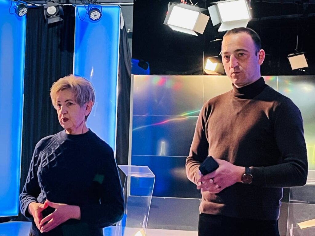 Як діяти у критичних ситуаціях та зберегти життя: Івано-Франківський ЦЖС організував тренінг для прикарпатських медійників 21 Як діяти у критичних ситуаціях та зберегти життя: Івано-Франківський ЦЖС організував тренінг для прикарпатських медійників 4