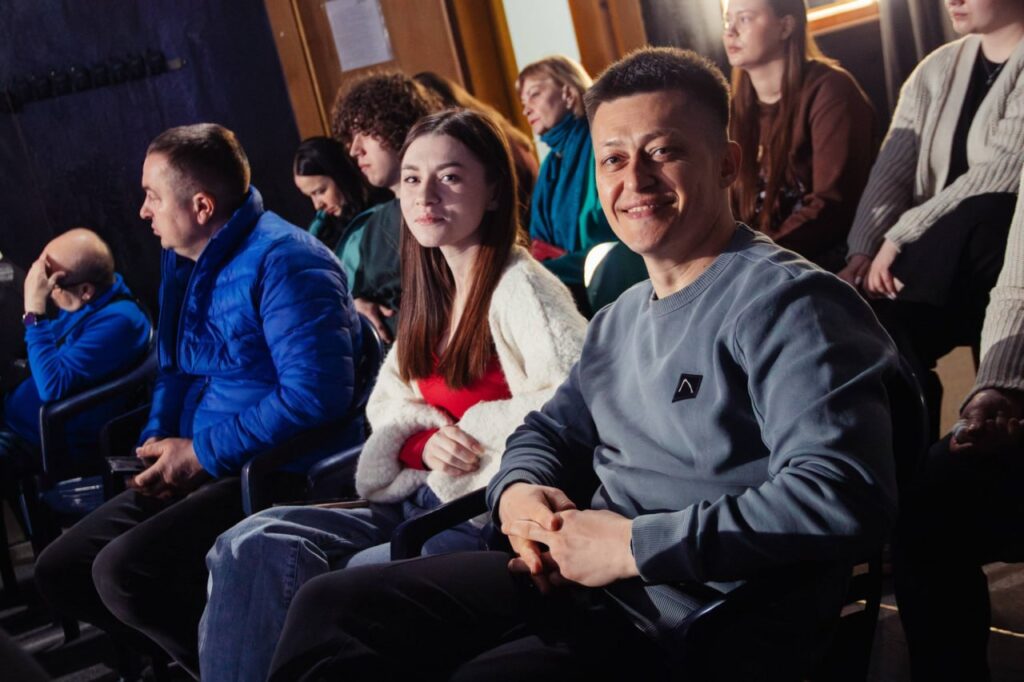 Як діяти у критичних ситуаціях та зберегти життя: Івано-Франківський ЦЖС організував тренінг для прикарпатських медійників 27 Як діяти у критичних ситуаціях та зберегти життя: Івано-Франківський ЦЖС організував тренінг для прикарпатських медійників 10