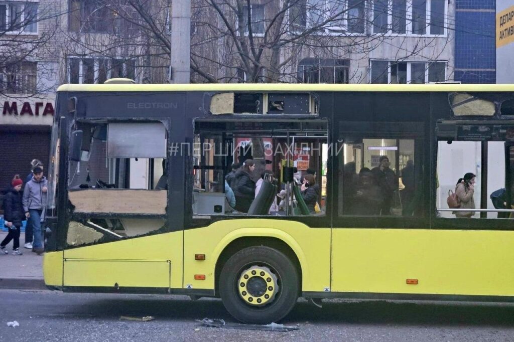 Журналістика під вогнем: дрони масовано б’ють по медійниках в усій Україні 18 Журналістика під вогнем: дрони масовано б’ють по медійниках в усій Україні 1