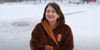 «Зимовий кайф в ополонці»: головна редакторка «Для дому і сім’ї» Оксана Гриниченко загартовує дух і надихає колег