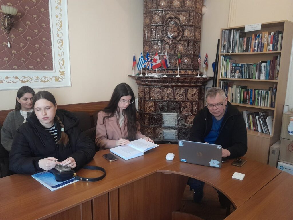 Як Україна відстоює правду у глобальному просторі: дискусія львівських медійників 18 Як Україна відстоює правду у глобальному просторі: дискусія львівських медійників 1