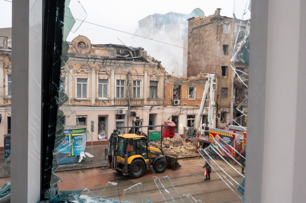 «Дрони пікірували з пронизливим криком»: британський журналіст про атаку шахедів на Одесу 18 «Дрони пікірували з пронизливим криком»: британський журналіст про атаку шахедів на Одесу 1