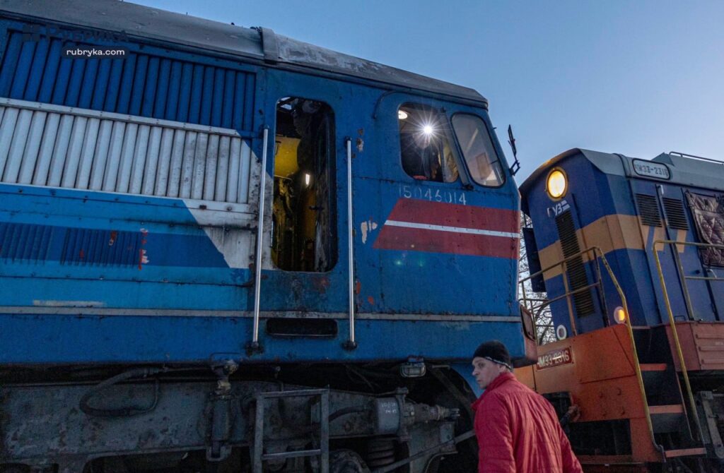 Полювання на потяги: дрон ударив у потяг, яким їхав журналіст 1