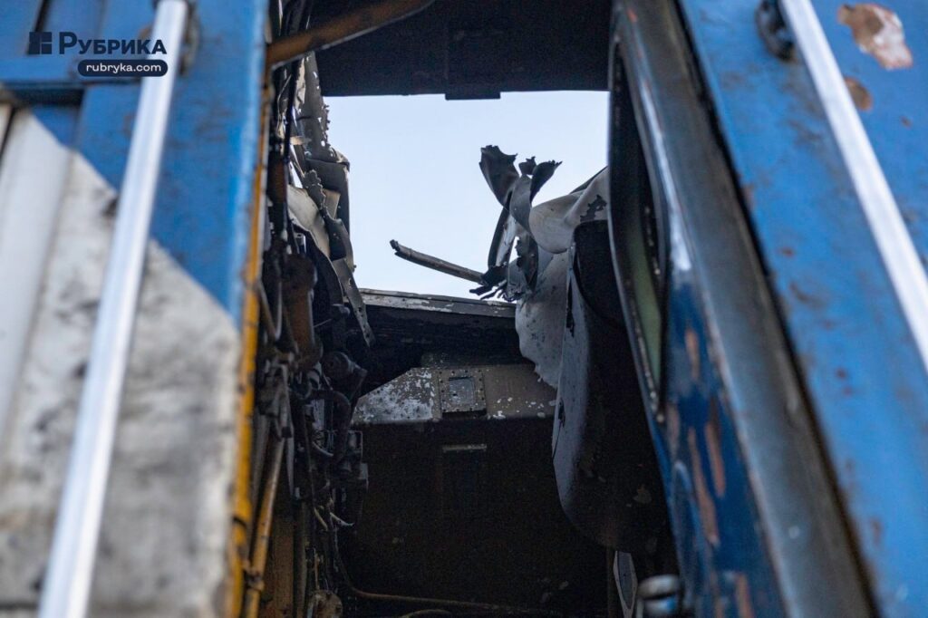 Полювання на потяги: дрон ударив у потяг, яким їхав журналіст 2