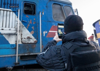 Полювання на потяги: дрон ударив у поїзд, яким їхав журналіст