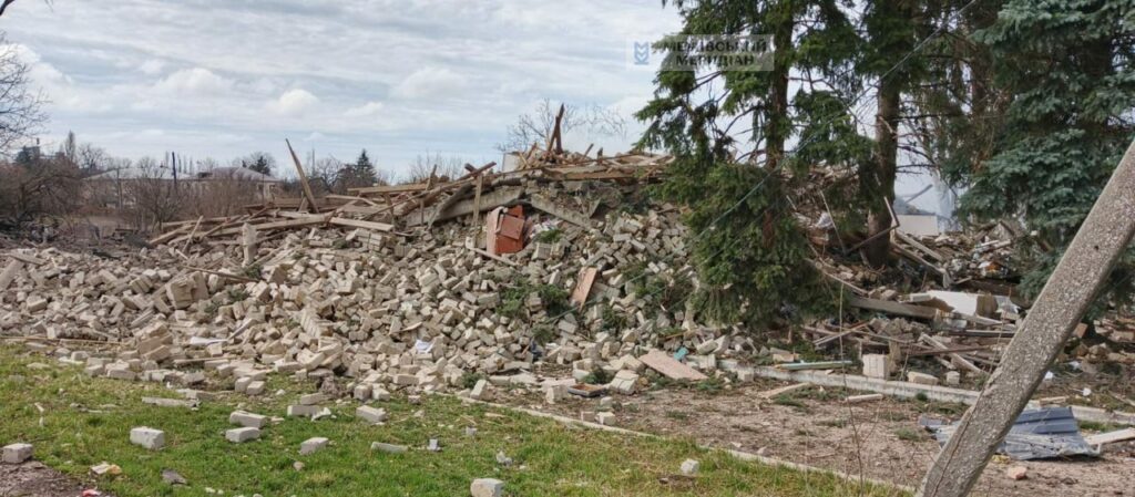 Ще один удар по медіа: на Дніпропетровщині знищено редакцію газети 18 Ще один удар по медіа: на Дніпропетровщині знищено редакцію газети 1