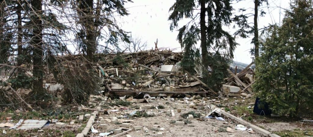 Ще один удар по медіа: на Дніпропетровщині знищено редакцію газети 19 Ще один удар по медіа: на Дніпропетровщині знищено редакцію газети 2