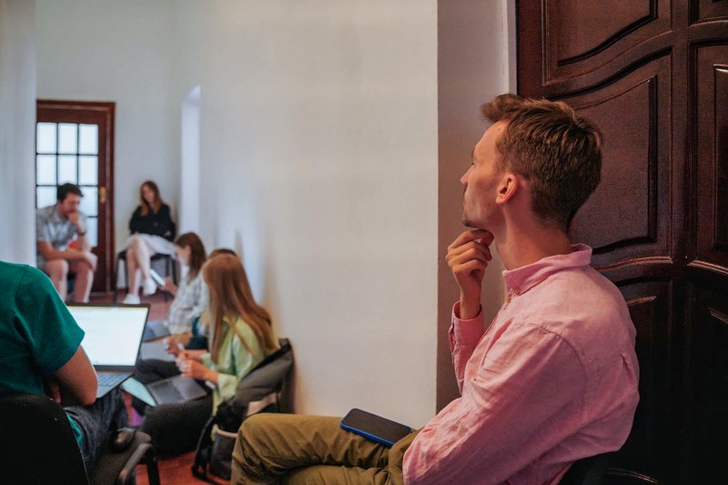 Розповісти і вижити: молоді українські журналісти ведуть розслідування під час найжорстокішої воєнної зими 1