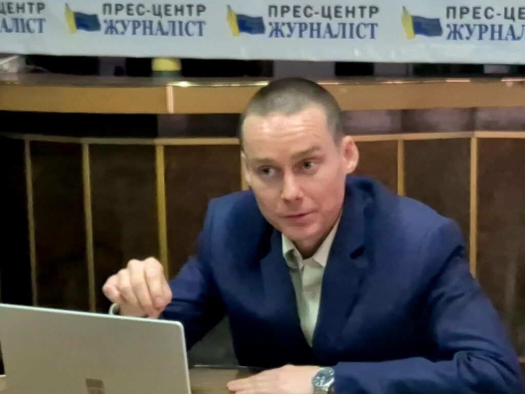 «Декларації без відповідальності»: запорізькі журналісти розкритикували «гарантії» нового закону про медіа 18 «Декларації без відповідальності»: запорізькі журналісти розкритикували «гарантії» нового закону про медіа 1