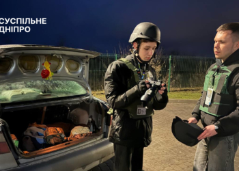 Вдалось уникнути FPV-дрона: спецтехніка врятувала журналістів «Суспільне Дніпро»