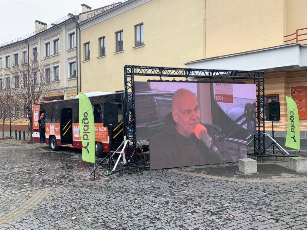 Тарас Зень: «У медіа багато коштів не заробиш, але заробиш неоціненний досвід спілкування з цікавими людьми» 7