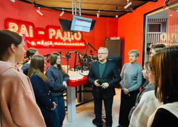 Добрий старт для майбутніх медійників: слухачі Школи журналістики спробували себе в ролі ведучих