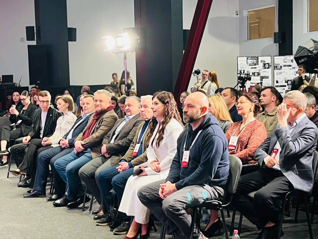 Як медійникам адаптуватися до нових реалій, зберігаючи стандарти якості та довіру аудиторії: медіафорум в Івано-Франківську 5