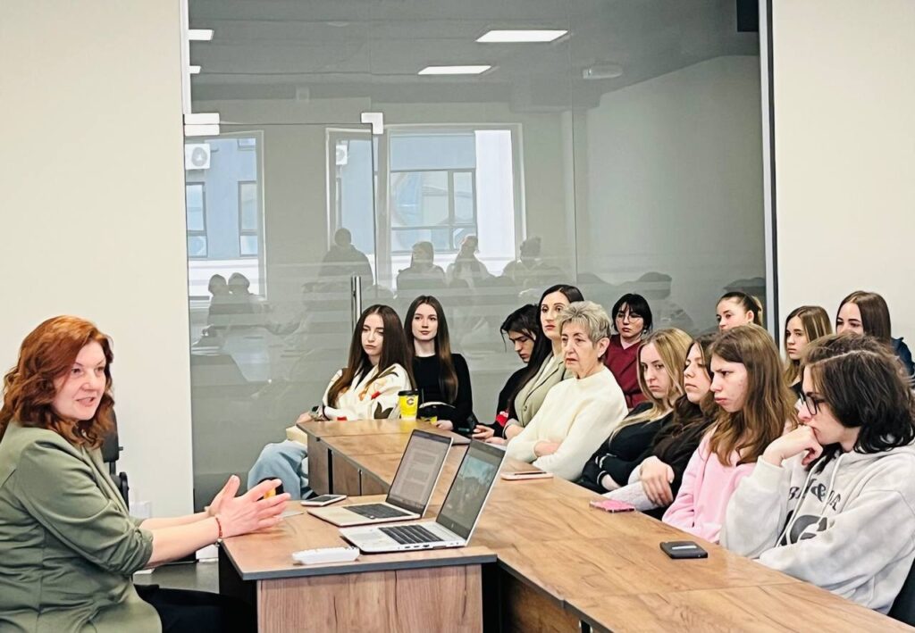 Робота фіксера зсередини: тренінг для майбутніх журналістів в Івано-Франківську 3