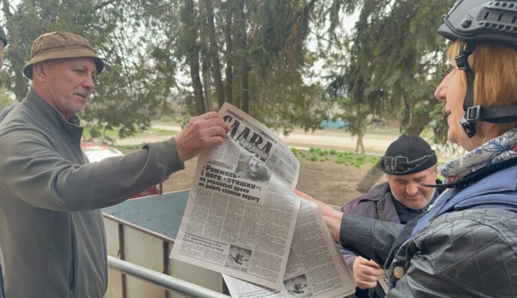 «Кризи — це нові можливості»: як працюють і заробляють прифронтові редакції. Чотири історії з українсько-шведського форуму