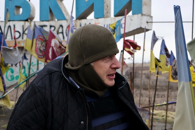 Борис Джонсон побував на передовій на Запорізькому напрямку та отримав примірник прифронтової газети «Зоря» 20 Борис Джонсон побував на передовій на Запорізькому напрямку та отримав примірник прифронтової газети «Зоря» 3