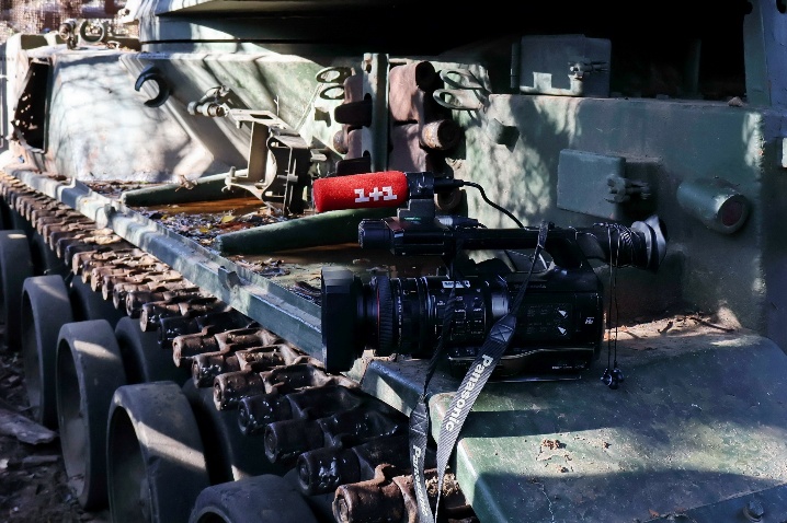 «Борис Джонсон попросився на передову». За лаштунками одного відрядження, або як пресофіцери 65-ої бригади організовували візит найвідомішого журналіста світу 14