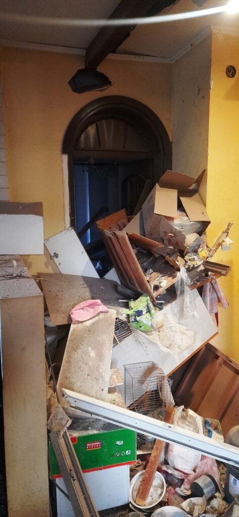 У Дніпрі внаслідок масованої атаки постраждало житло журналіста Владислава Малька 1