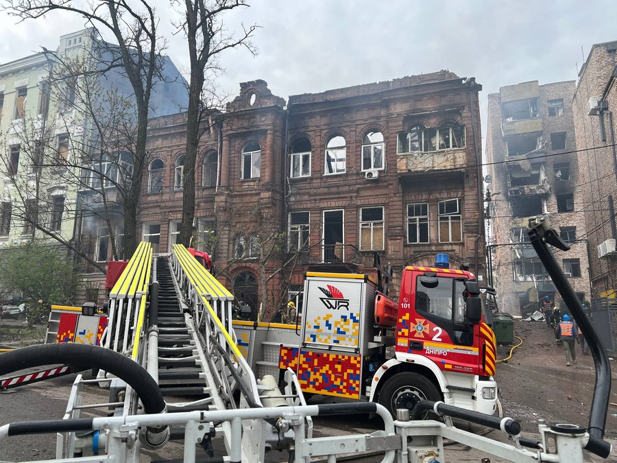 У Дніпрі внаслідок ворожої атаки згоріла квартира фотожурналіста Миколи Кошелєва: колеги закликають підтримати 1