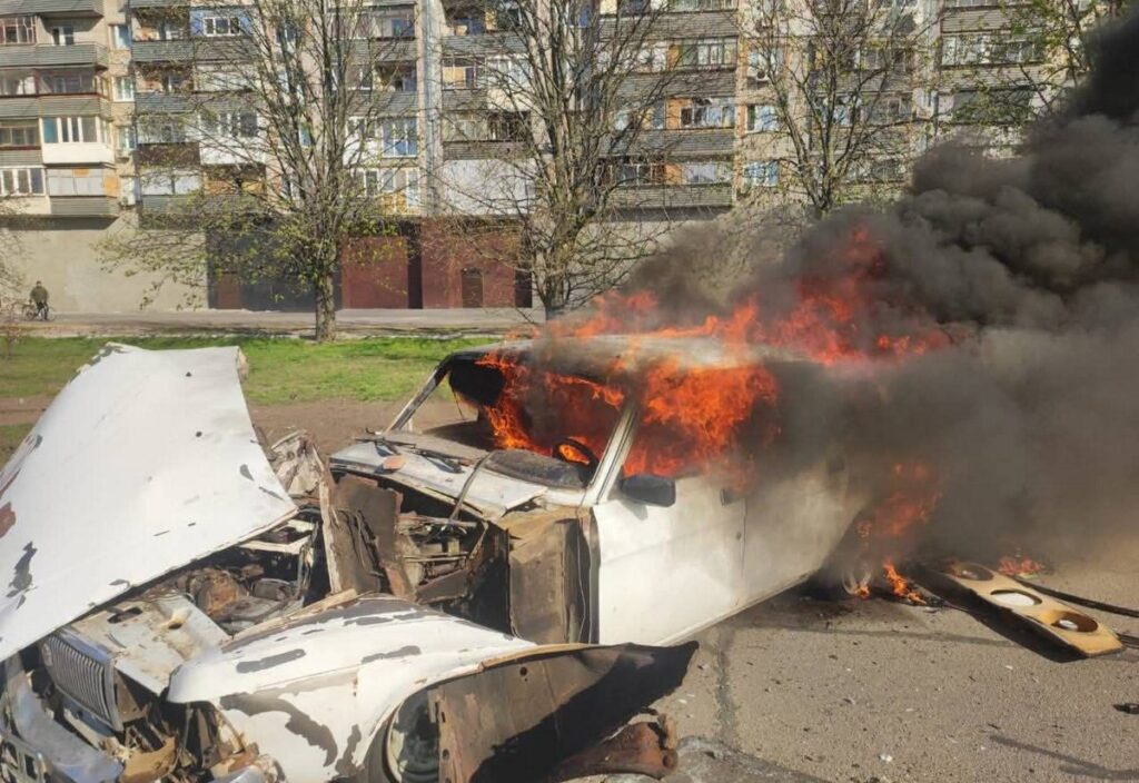 «Горобців у Нікополі менше, ніж дронів»: як радіо «Ностальжі» залишається голосом міста