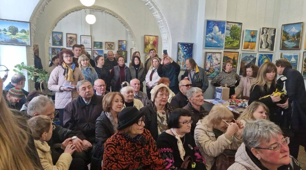 Мелодії, що наближають Перемогу: запорізькі медійники організували благодійний мистецький вечір єднання