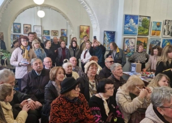 Мелодії, що наближають Перемогу: запорізькі медійники організували благодійний мистецький вечір єднання 6 Мелодії, що наближають Перемогу: запорізькі медійники організували благодійний мистецький вечір єднання