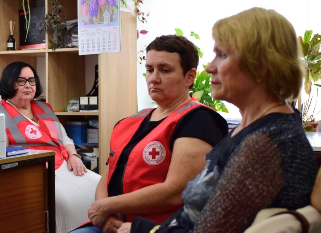 Спочатку подбати про власну безпеку, а потім про потерпілого – головне правило першої домедичної допомоги: тренінг для медійників 4