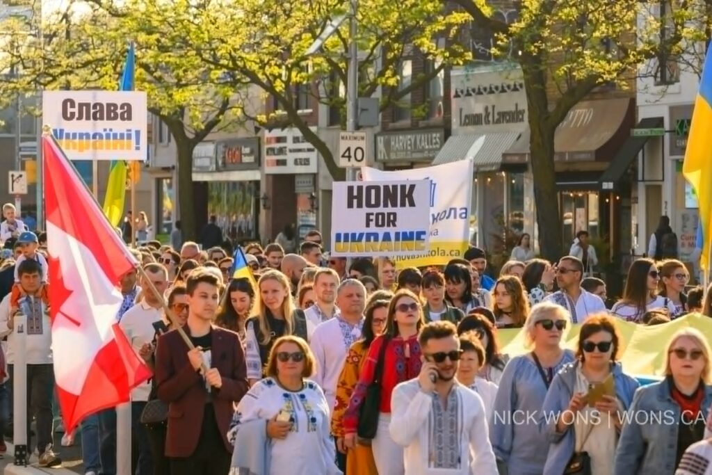 21 травня в Торонто відбудеться рекордна хода у вишиванках — шанс стати частиною історії! 4