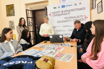 Напис «PRESS» на бронежилеті не зажди захищає: херсонська медійниця Валентина Пестушко поділилась досвідом зі студентами