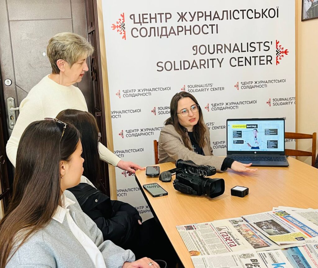 Напис «PRESS» на бронежилеті не зажди захищає: херсонська медійниця Валентина Пестушко поділилась досвідом зі студентами 7